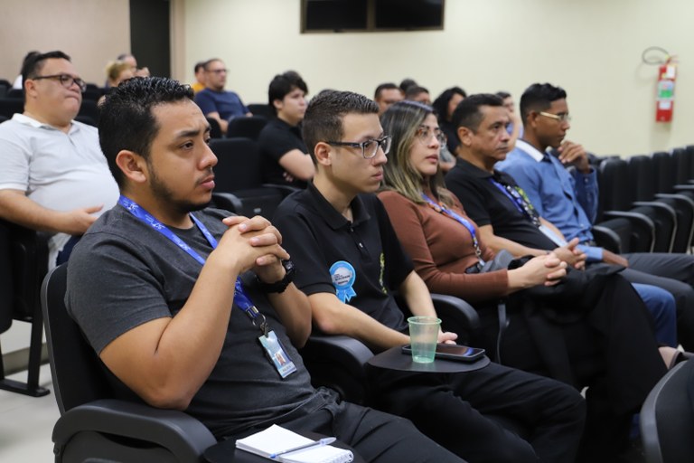 Capacitação eleitoral em Macapá: TRE Amapá promove cursos sobre Registro de Candidaturas, Desinf...