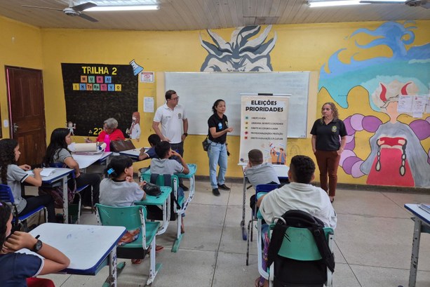 Cidadania: TRE Amapá conscientiza estudantes em Cutias Cidadania: TRE Amapá conscientiza estudantes em Cutias
