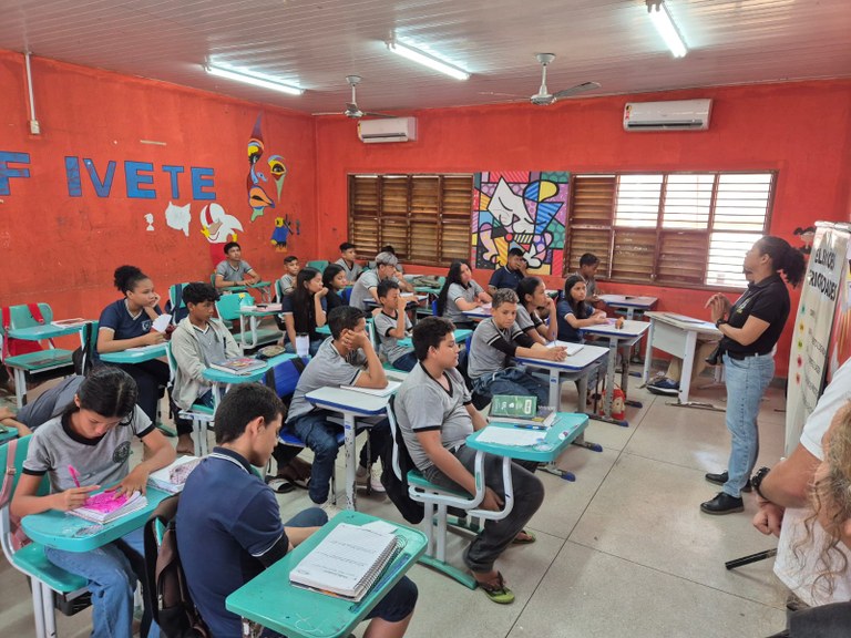 Cidadania: TRE Amapá conscientiza estudantes em Cutias