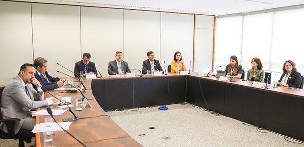 Corregedor eleitoral participa de reunião com o Comitê Nacional do PopRUAJud em Brasília