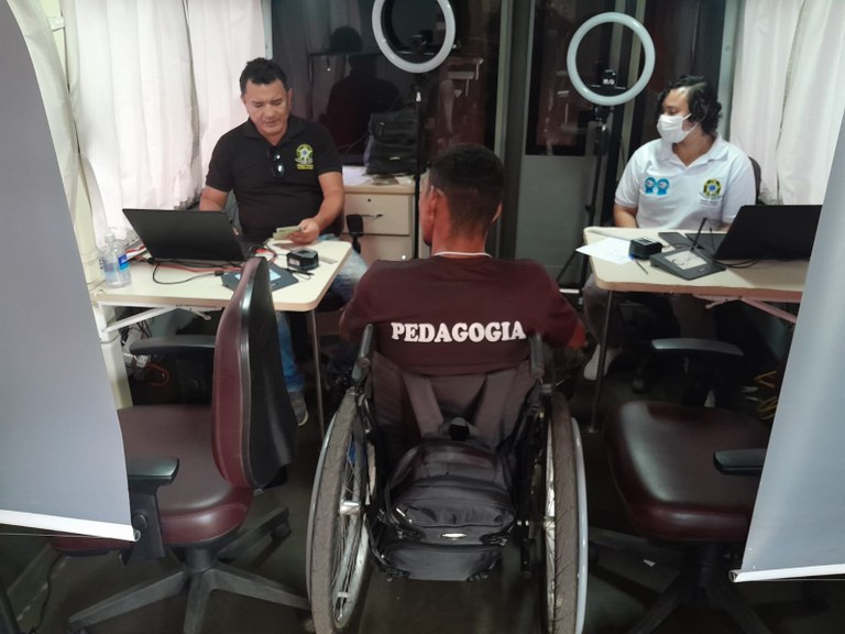 Corregedoria do TRE-AP leva serviços eleitorais a Pracuúba com apoio do ônibus itinerante