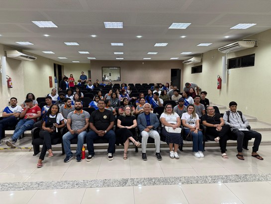 EJE-AP realiza palestra sobre violência doméstica para alunos da EJA EJE-AP realiza palestra sobre violência doméstica para alunos da EJA