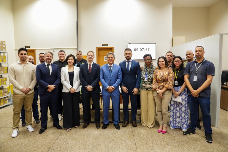 Eleições 2024: TRE Amapá inicia cerimônia de carga e lacração das urnas eletrônicas da 2ª Zona E...