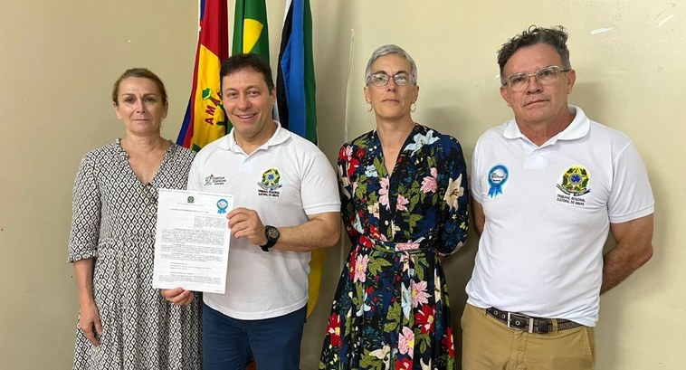 Justiça Eleitoral do Amapá e Justiça da Guiana Francesa firmam acordo de cooperação O documento será encaminhado ao Ministério da Justiça Francesa para, em breve, seja celebrado en...