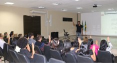 O curso tem carga horária de 60 horas/aula