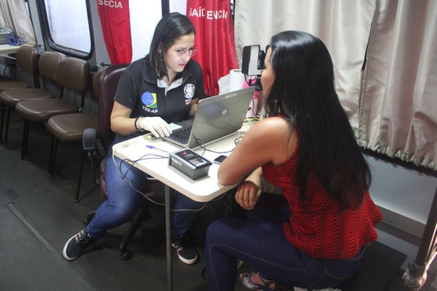 ¬A unidade móvel irá atender eleitores da 10ª Zona eleitoral que desejam mudar seu lugar de votação