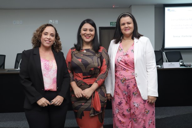 Mulheres na política: TRE Amapá participa de evento voltado à participação feminina na política Presidente da Comissão de Participação Feminina do TRE-AP ministrou palestra sobre a temática