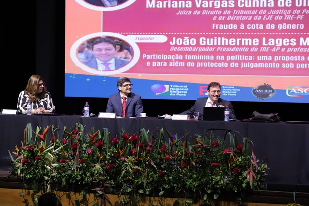 Presidente do TRE Amapá apresenta palestra no Conidel Presidente do TRE Amapá apresenta palestra no Conidel