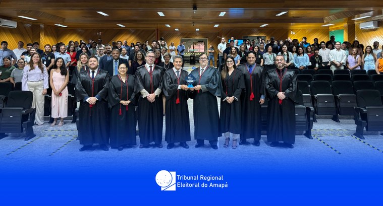 Presidente do TRE Amapá apresenta Prêmio Diamante do CNJ e agradece servidores pela terceira conquista consecutiva Presidente do TRE Amapá apresenta Prêmio Diamante do CNJ e agradece servidores pela terceira con...