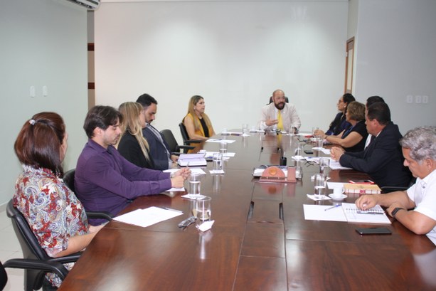 Presidente do TRE/AP realiza primeira reunião para alinhamento da gestão 2019/2021 Humanização no atendimento é a principal meta da nova gestão