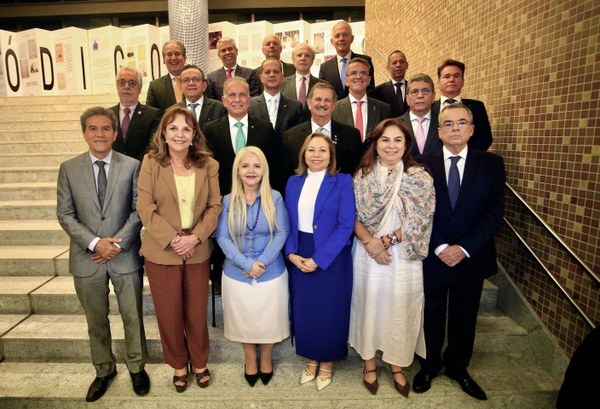Terceiro dia de encontro reúne presidentes de TREs em Recife com foco nas eleições de 2026