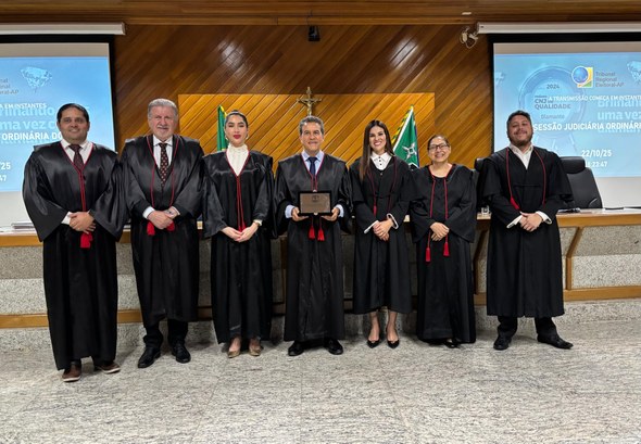 TRE Amapá apresenta premiação do Selo “Tribunal Amigo da Pessoa Idosa” durante sessão plenária TRE Amapá apresenta premiação do Selo “Tribunal Amigo da Pessoa Idosa” durante sessão plenária
