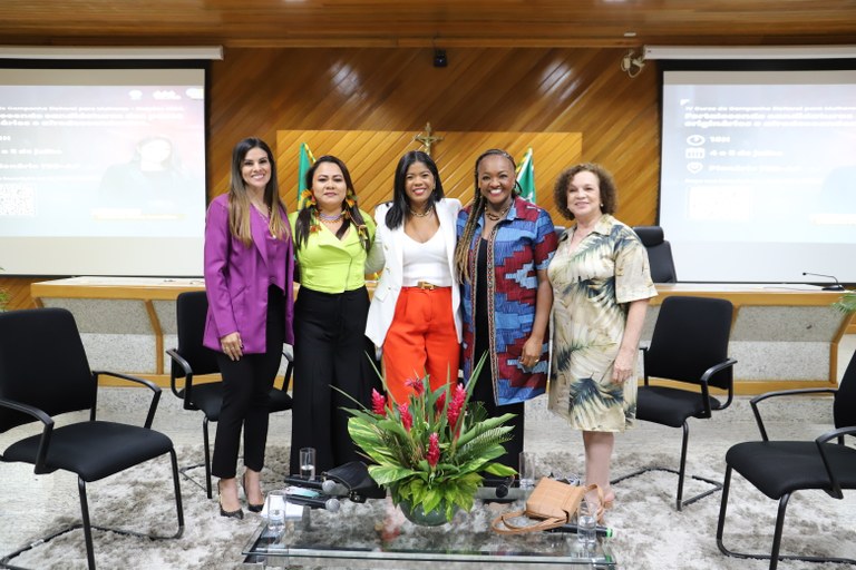 TRE Amapá inicia curso sobre candidaturas femininas, afrodescendentes e dos Povos Originários