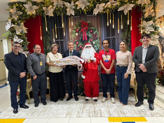 TRE Amapá participa da campanha “Papai Noel dos Correios” e leva alegria a crianças ribeirinhas TRE Amapá participa da campanha “Papai Noel dos Correios” e leva alegria a crianças ribeirinhas