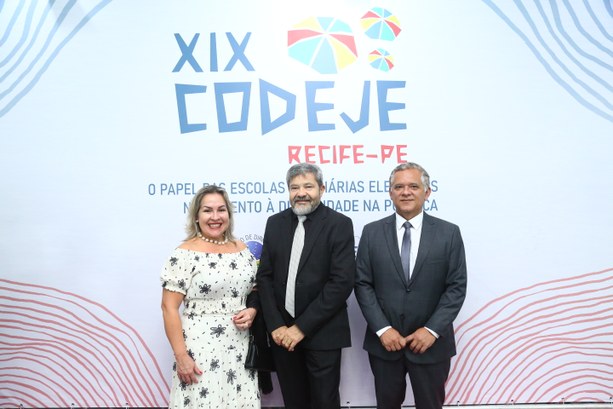 TRE Amapá participa do XIX Encontro Nacional do CODEJE No maior evento das EJE’s, representantes do TRE-AP participaram com treinamentos contra a desin...