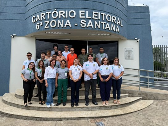 Durante a programação, foram desenvolvidas atividades educativas e uma dinâmica voltada ao autoc...