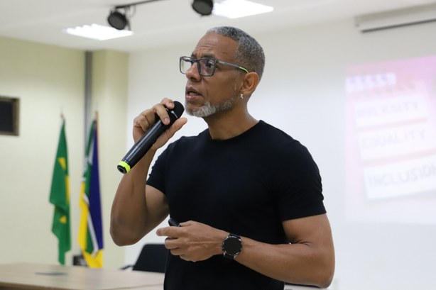 TRE Amapá promove palestra sobre letramento racial e equidade no ambiente institucional TRE Amapá promove palestra sobre letramento racial e equidade no ambiente institucional