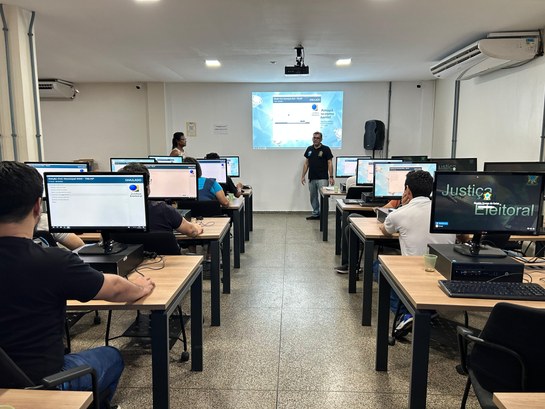 TRE Amapá promove treinamento para servidores que compõem o Núcleo de Apoio Técnico (NAT) para as Eleições 2024 TRE Amapá promove treinamento para servidores que compõem o Núcleo de Apoio Técnico (NAT) para a...