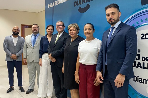 TRE Amapá recebe representantes da UNIFAP para discutir cooperação institucional