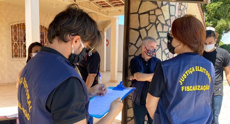 TRE/AP realiza blitz para apurar Propaganda Eleitoral Irregular As principais ocorrências foram: obstrução da via pública, som acima do limite permitido e propa...