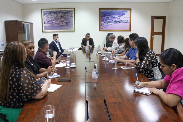 TRE-AP realiza reunião de alinhamento para eleição de conselheiros tutelares Para viabilizar o pleito, o TRE-AP fornecerá urnas eletrônicas e apoio logístico
