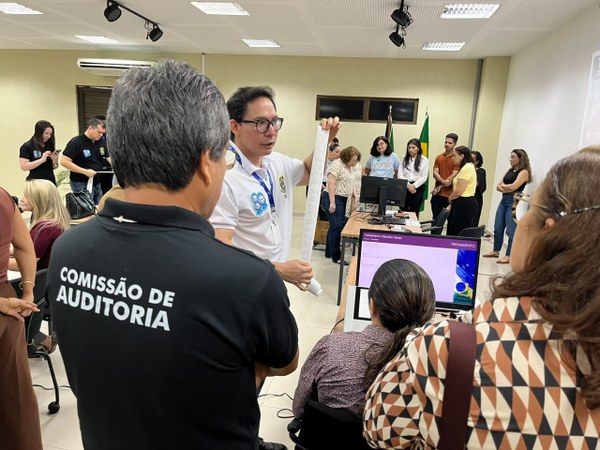 TRE-AP realiza treinamento de 118 auxiliares de auditoria das urnas eletrônicas