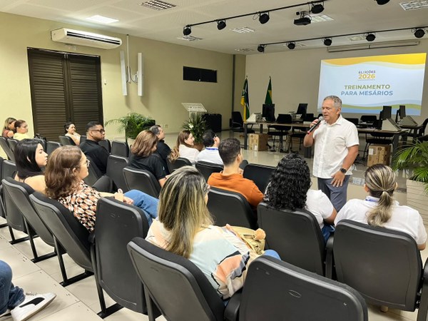 TRE-AP realiza treinamento de 118 auxiliares de auditoria das urnas eletrônicas