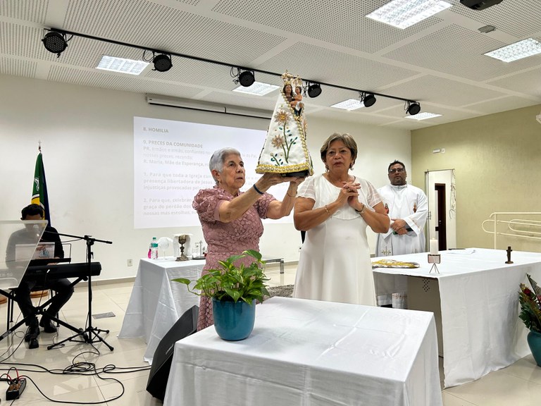 TRE-AP recebe visita da imagem de Nossa Senhora de Nazaré em momento de fé e devoção