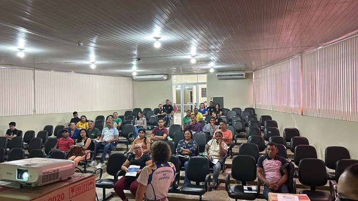 Treinamento de mesários segue no interior do estado A capacitação dos mais de 6 mil mesários e mesárias convocados e voluntários vai até o final de ...