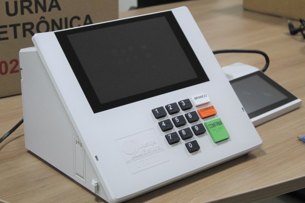 Urna eletrônica completa 28 de criação