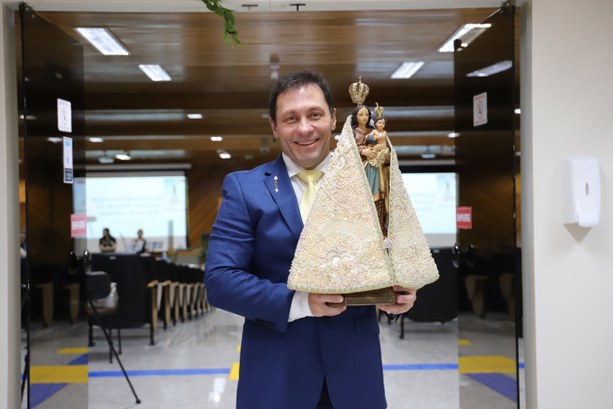 A imagem de Nossa Senhora de Nazaré chega ao TRE-AP Uma missa foi celebrada para homenagear a mãe de Jesus