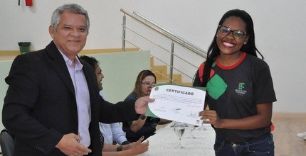 Alunos do IFAP recebem certificados pela participação no Programa Eleitor do Futuro Alunos do IFAP recebem certificados pela participação no Programa Eleitor do Futuro