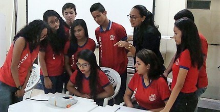 No TRE-AP, alunos da Escola Anchieta participam do Programa Eleitor do Futuro.