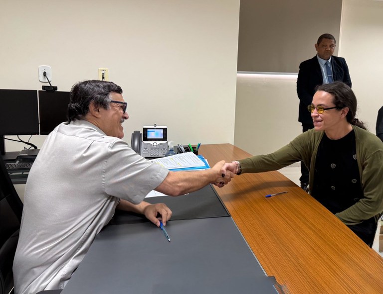 Durante a cerimônia, o desembargador Agostino Silvério Júnior deu as boas-vindas aos empossados.