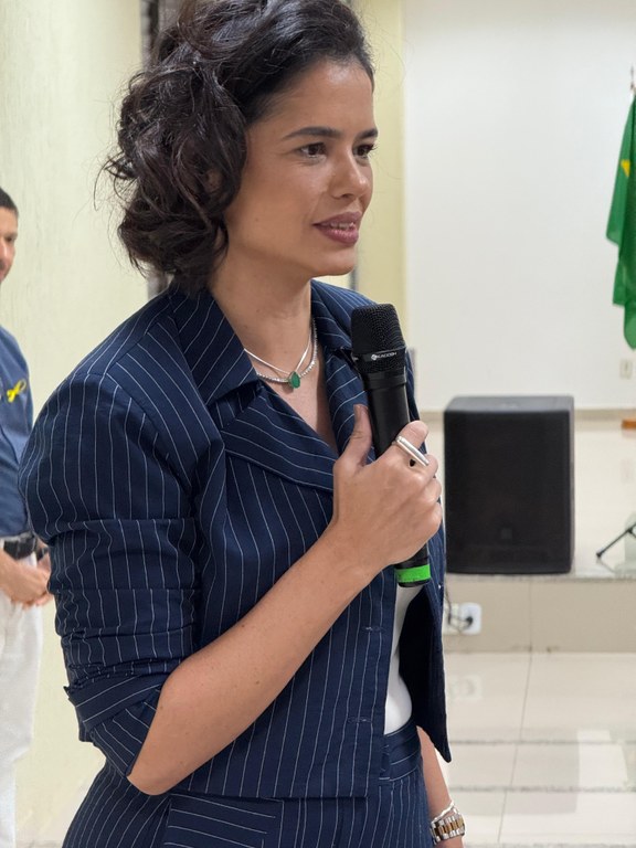 A psiquiatra Camila Neiva conduziu a ação