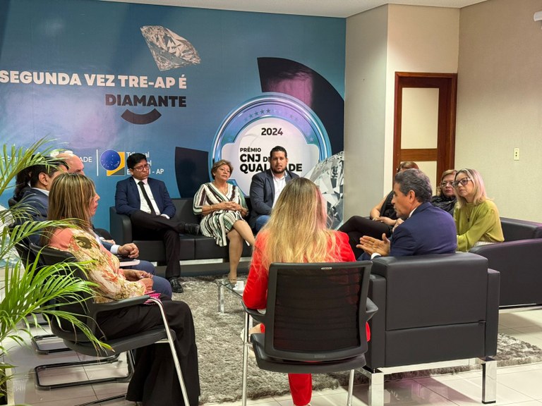 Durante o encontro, o desembargador Carmo Antônio ressaltou a importância da parceria com a OAB