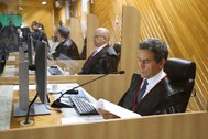 Pleno manteve a condenação do Recorrente ao pagamento de multa no valor de R$5.000,00 (cinco mil...