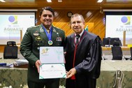 O comandante da 22ª Brigada de Infantaria de Selva recebeu medalha por serviços prestado à Justi...